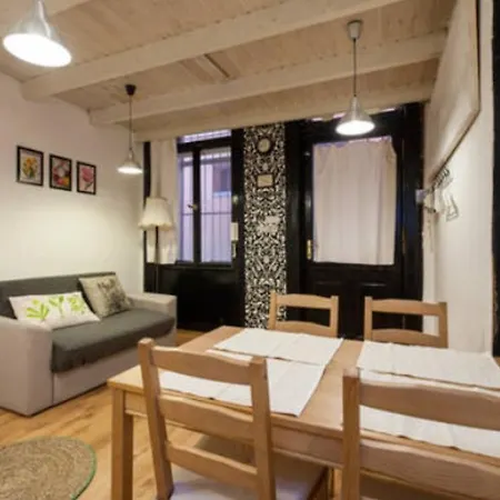 In Апартаменты